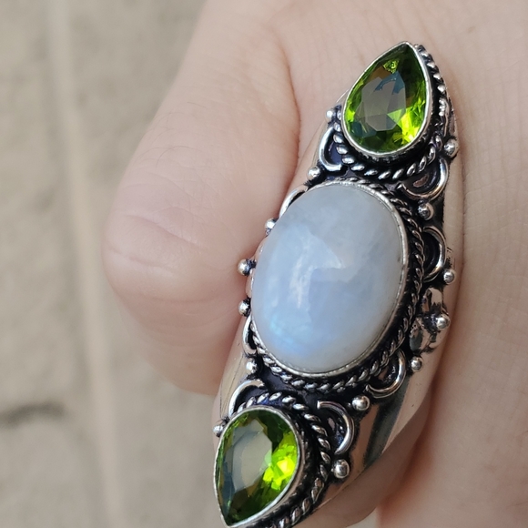 New Rainbow Moonstone & Peridot 925 Silver Statement Ring. - Picture 9 of 11